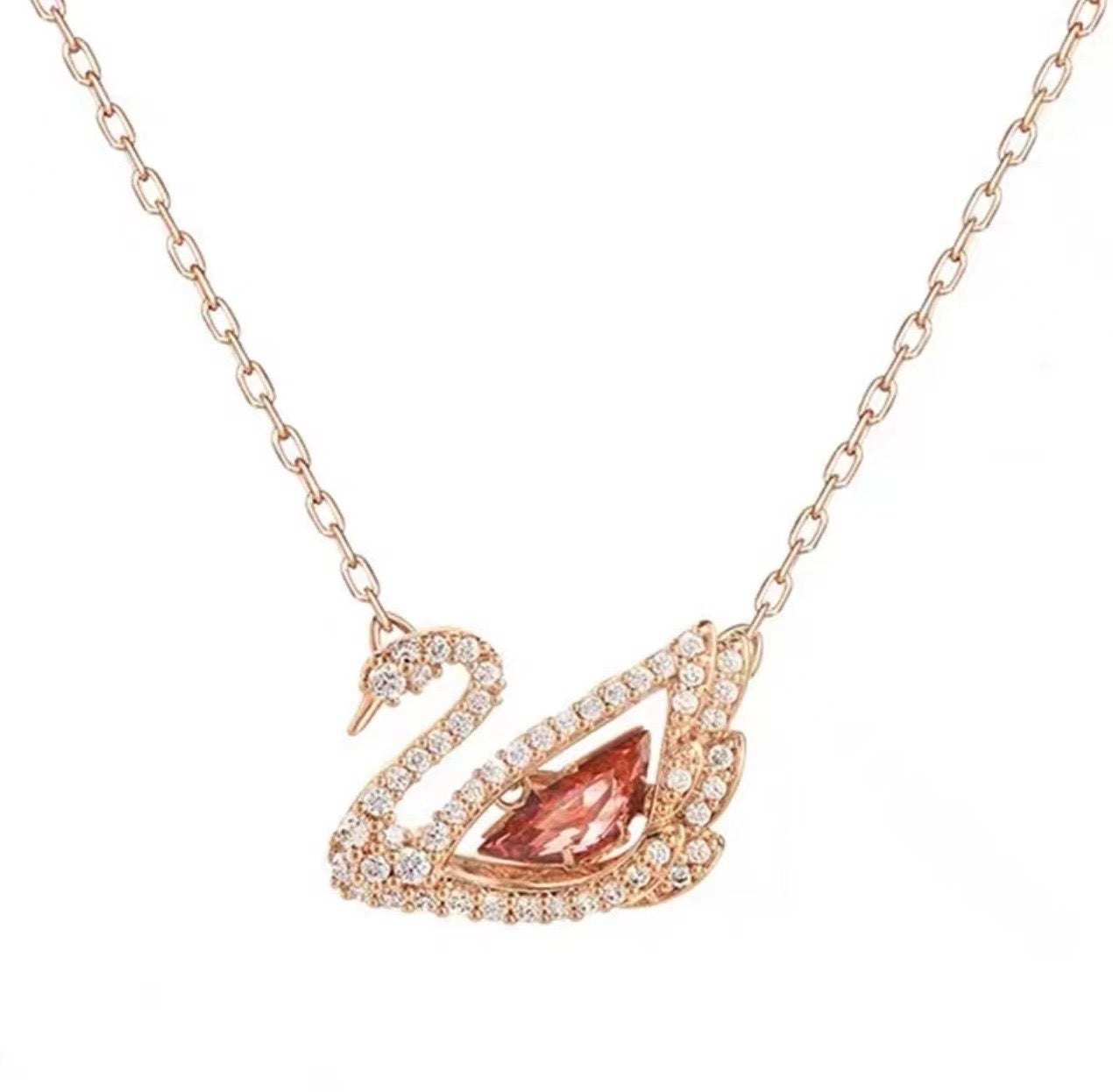 ✨ Swan Crystal Necklace – Elegant & Timeless Beauty ✨